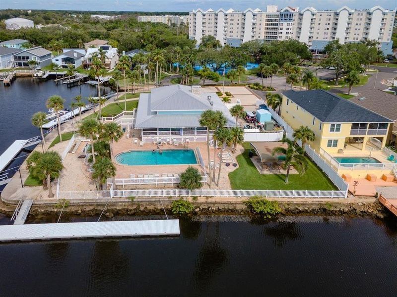Condo located in New Port Richey, FL showcasing its design and architecture (Image 4).