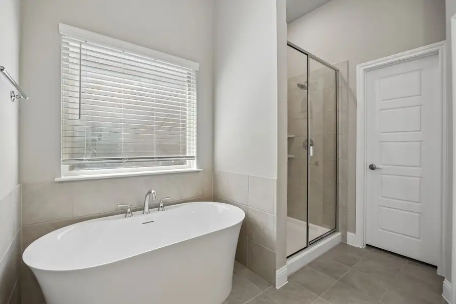 Furnished interior view inside a new home in Mayfield Farms, Arlington (Image 11).