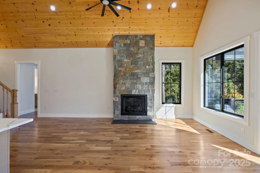 Spacious, unfurnished interior of a new home in , Hendersonville (Image 13).