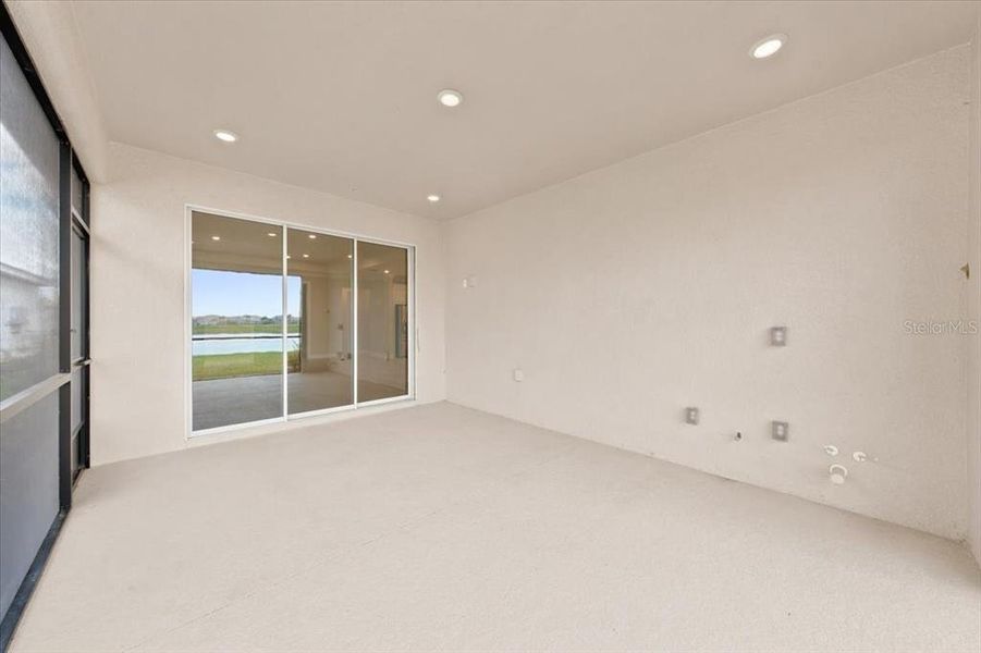 Spacious, unfurnished interior of a new home in Coasterra Community Group Page, Palmetto (Image 38).