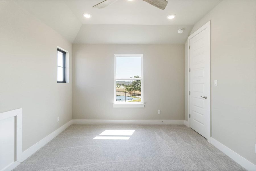 Spacious, unfurnished interior of a new home in Crescent Bluff, Georgetown (Image 23). Spacious, unfurnished interior of a new home in Crescent Bluff, Georgetown (Image 23).