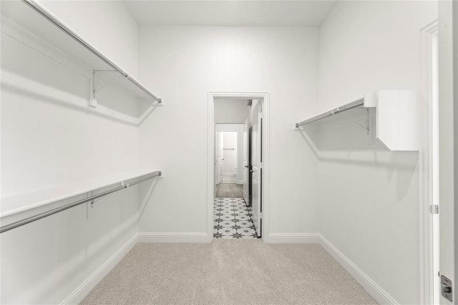 Spacious, unfurnished interior of a new home in Walden Pond, Forney (Image 33).