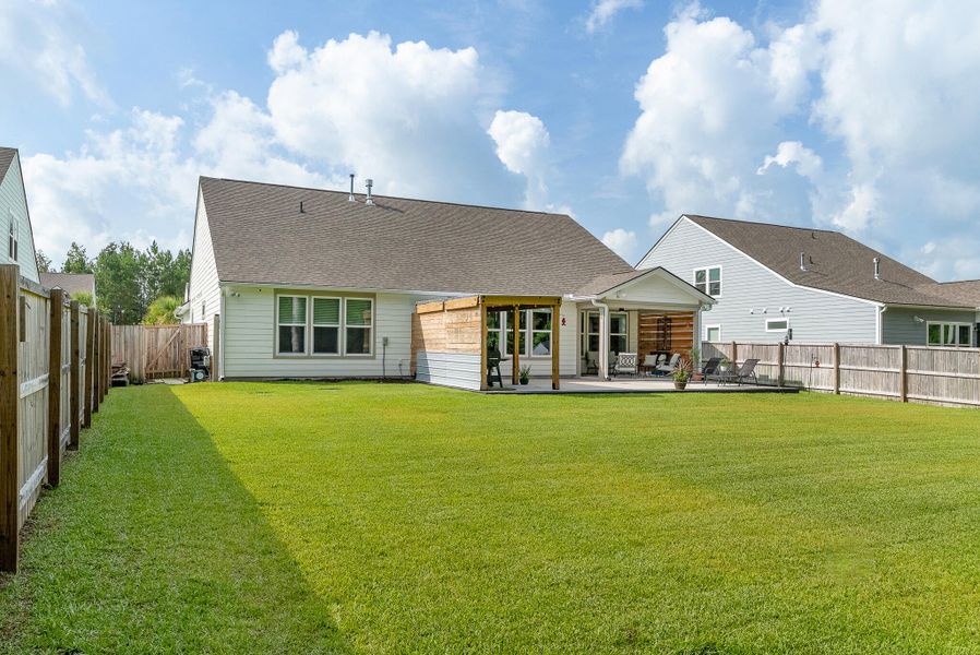 Exterior details and patio area of a home in Sea Island Preserve, Johns Island (Image 21).