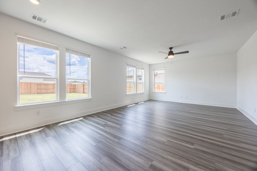 Spacious, unfurnished interior of a new home in Sage Collection – Freedom at Anthem, Kyle (Image 14).