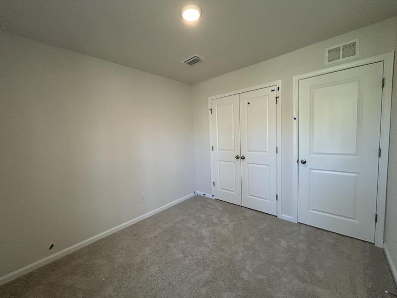 Spacious, unfurnished interior of a new home in , Summerville (Image 30).