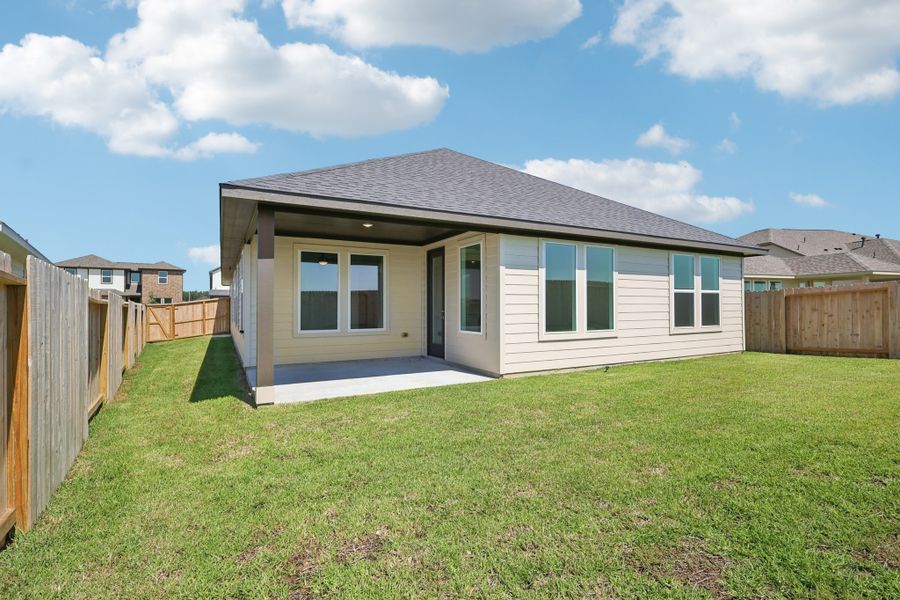 Representative exterior details of a home built from the Hollis by Risewell Homes in The Canopies, Splendora (Image 3).