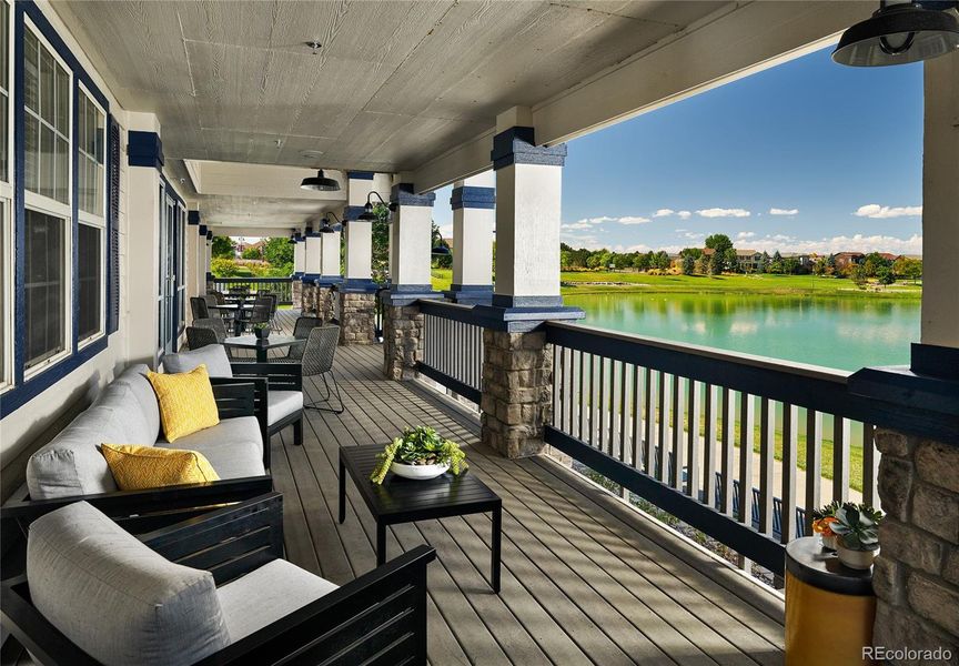 Image 43 of a home in Reunion.