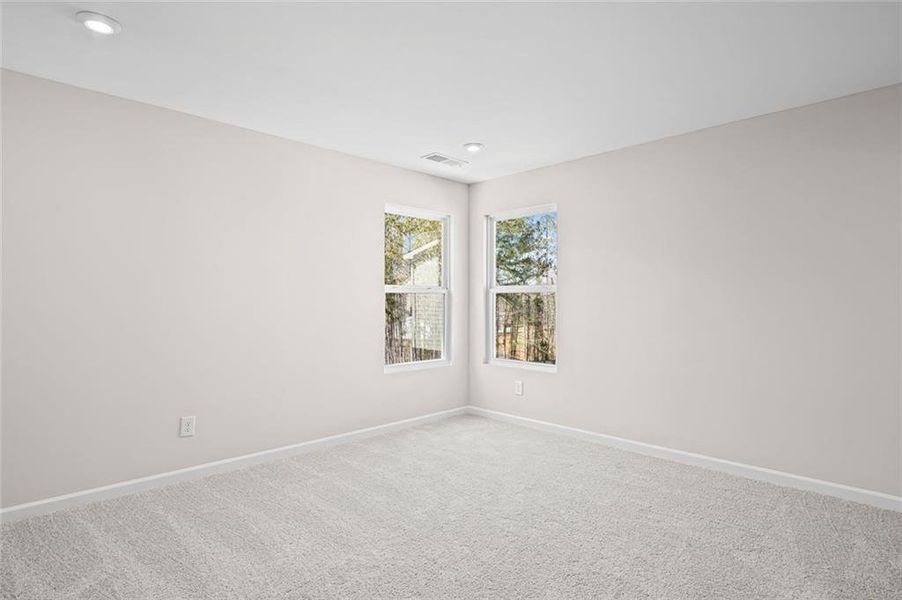 Spacious, unfurnished interior of a new home in Sage Woods, Dallas (Image 39).