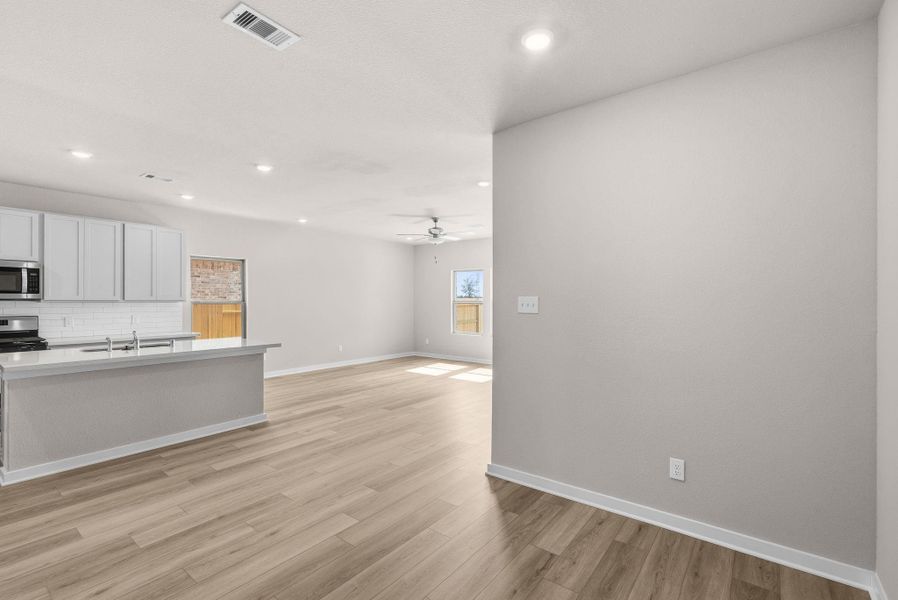 Spacious, unfurnished interior of a new home in Windrose Green, Angleton (Image 14).