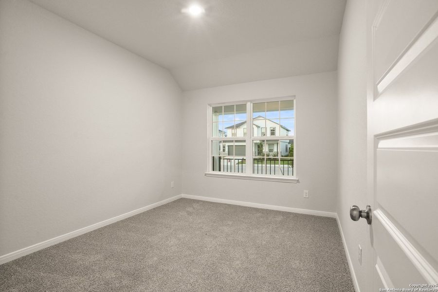 Spacious, unfurnished interior of a new home in Swenson Heights, Seguin (Image 16).