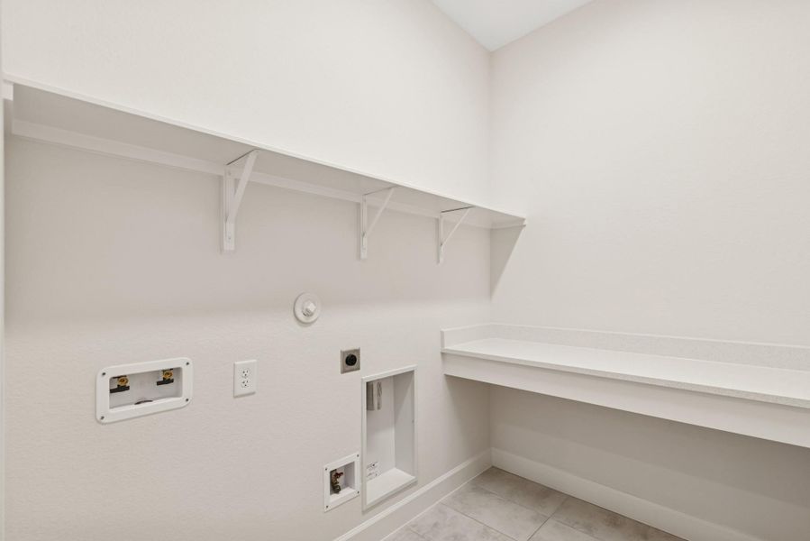 Spacious, unfurnished interior of a new home in ARTAVIA 45' Homesites, Conroe (Image 20).