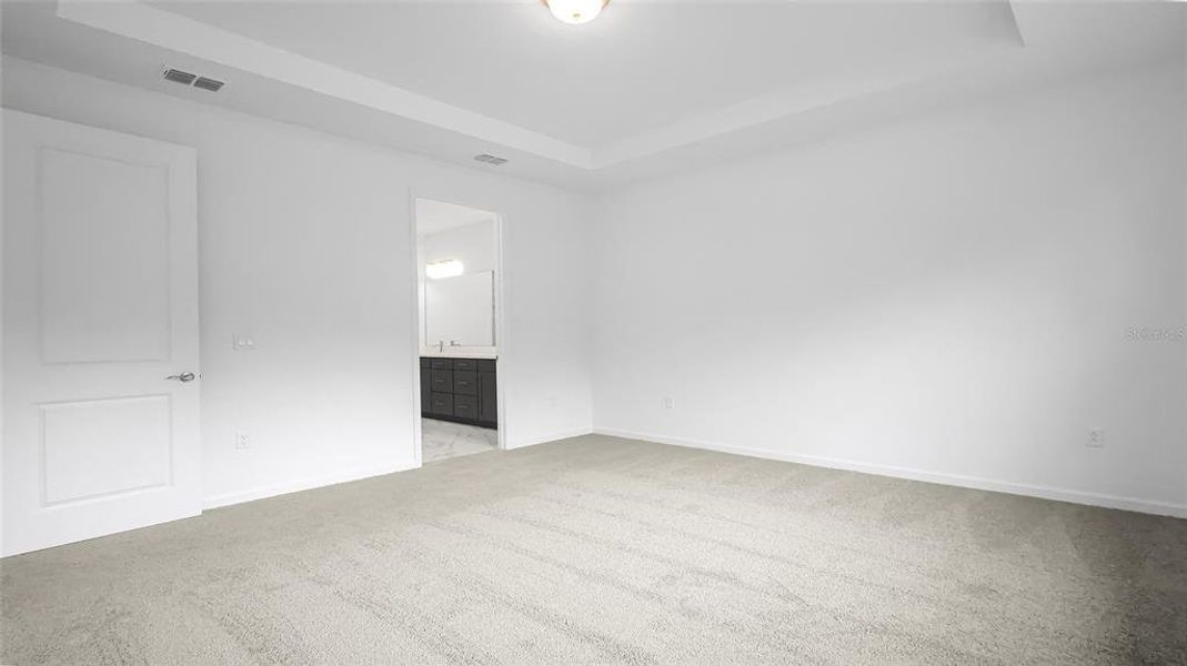 Spacious, unfurnished interior of a new home in Cresswind at Hammock Oaks, Lady Lake (Image 39).