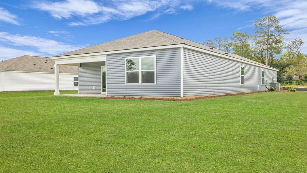 Exterior details and patio area of a home in Huggins Hill, Manning (Image 16).
