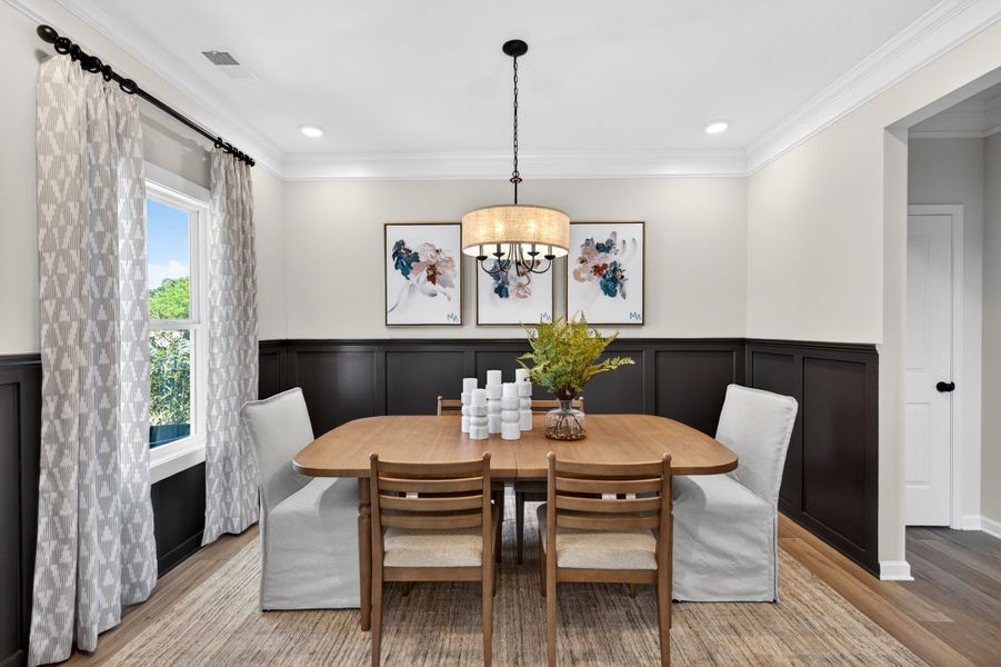 Furnished interior view inside a new home in Saddle Ridge, Calhoun (Image 5).