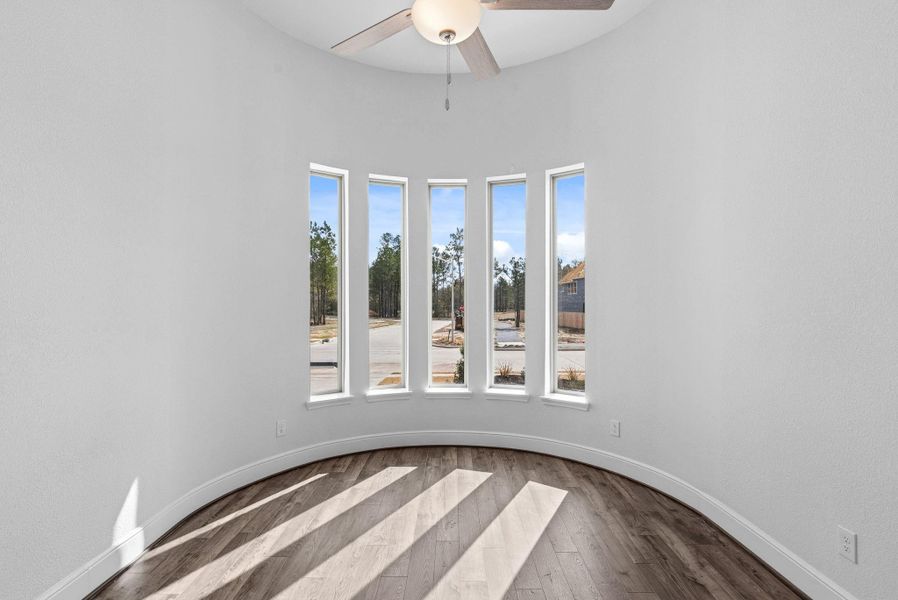 Spacious, unfurnished interior of a new home in COLTON, Montgomery (Image 21).