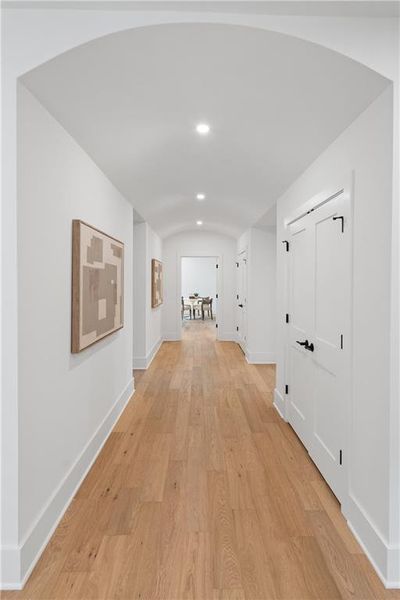 Spacious, unfurnished interior of a new home in , Roswell (Image 73).