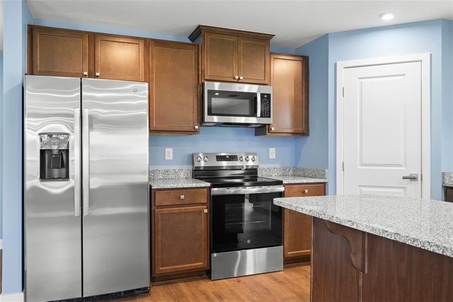 Furnished interior view inside a new home in , Dallas (Image 11).