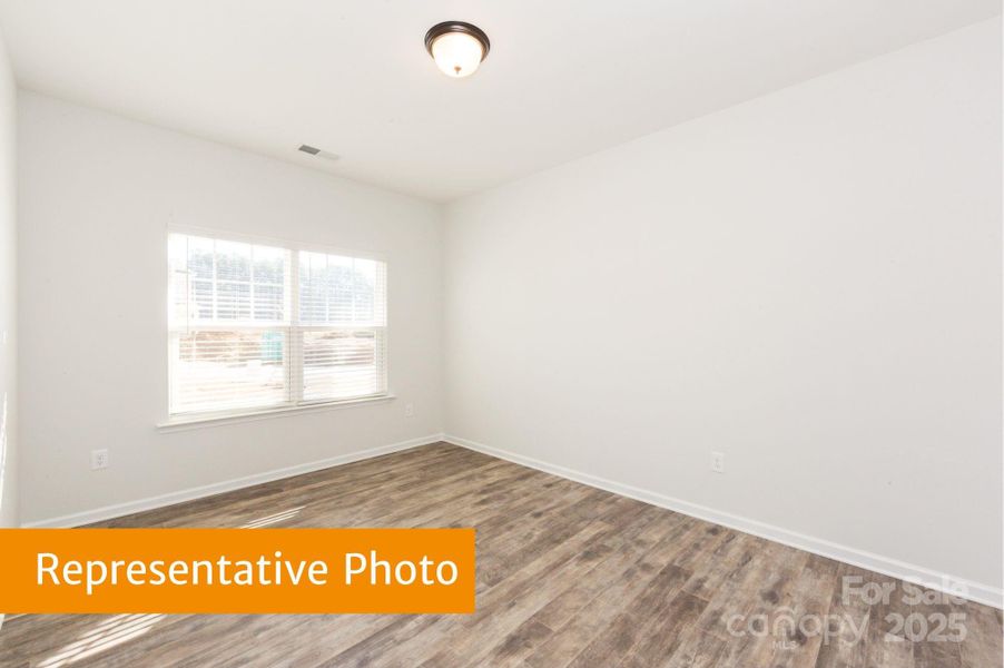 Spacious, unfurnished interior of a new home in Pine Bluff, Midland (Image 3).
