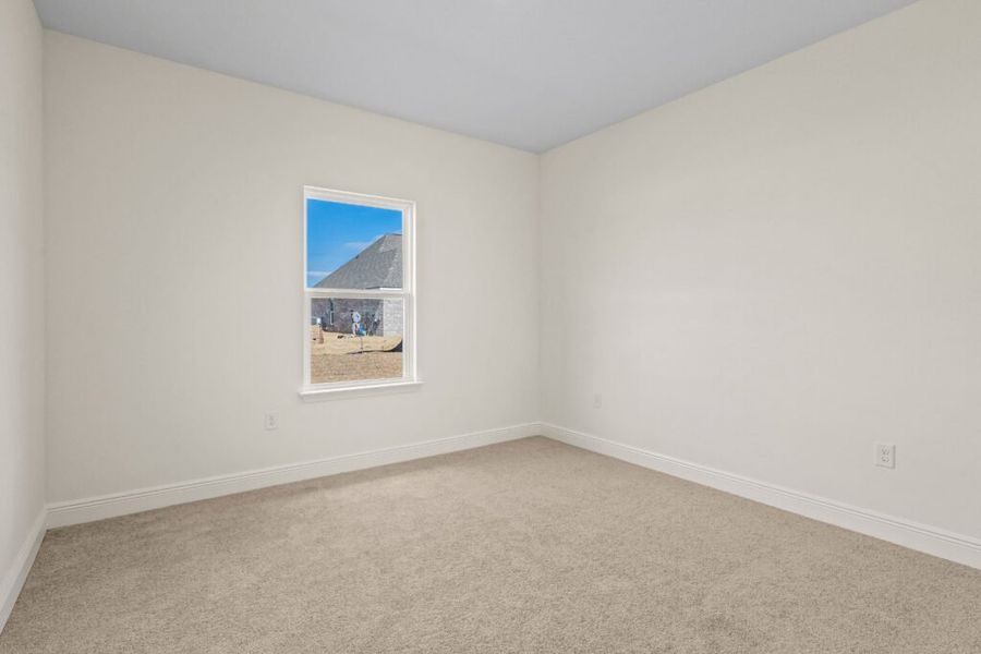 Spacious, unfurnished interior of a new home in Natureview, Freeport (Image 30).