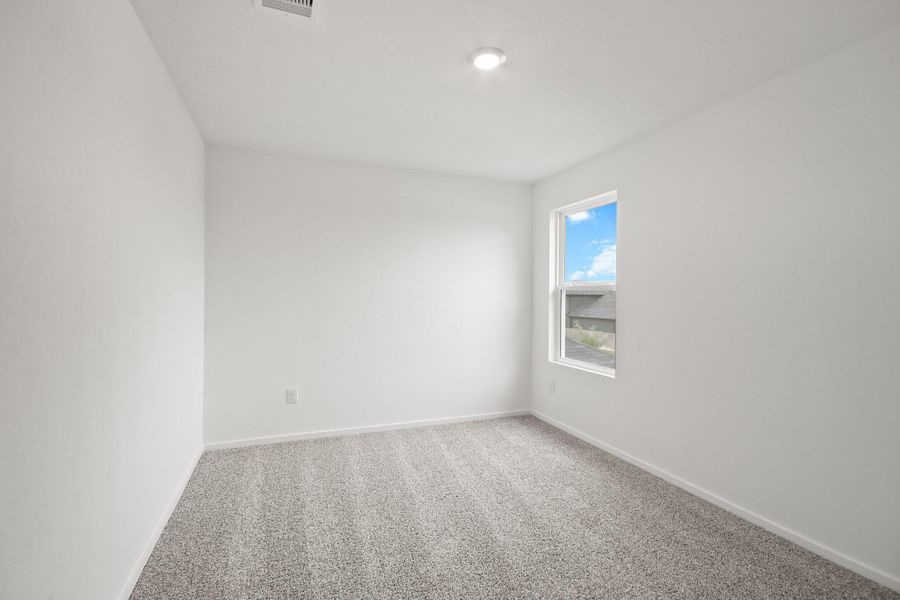 Spacious, unfurnished interior of a new home in Silverthorne, Conroe (Image 15). Spacious, unfurnished interior of a new home in Silverthorne, Conroe (Image 15).