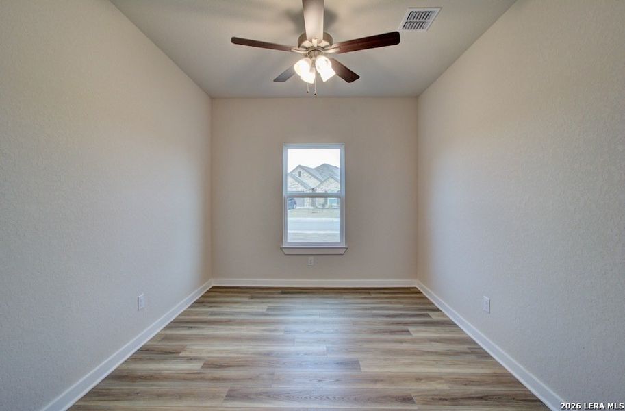 Spacious, unfurnished interior of a new home in Cloud Country, New Braunfels (Image 14).