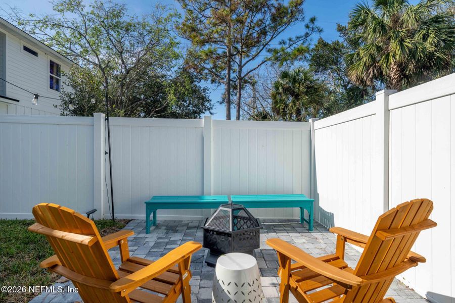 Exterior details and patio area of a home in , Jacksonville Beach (Image 32).