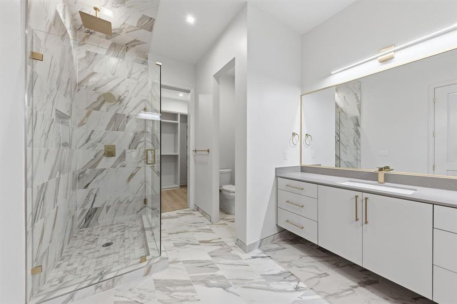 Furnished interior view inside a new home in , Dallas (Image 4).