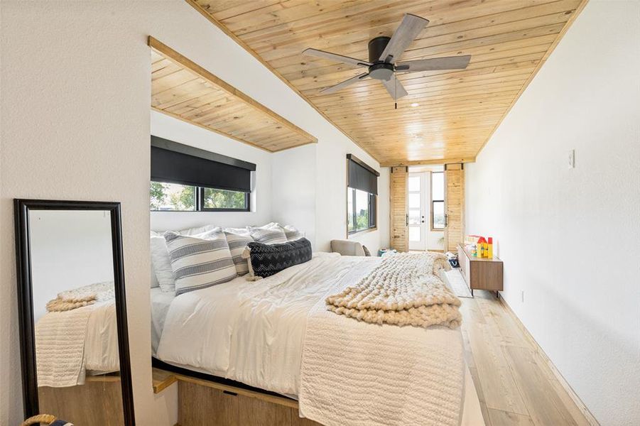 Furnished interior view inside a new home in , Decatur (Image 5).