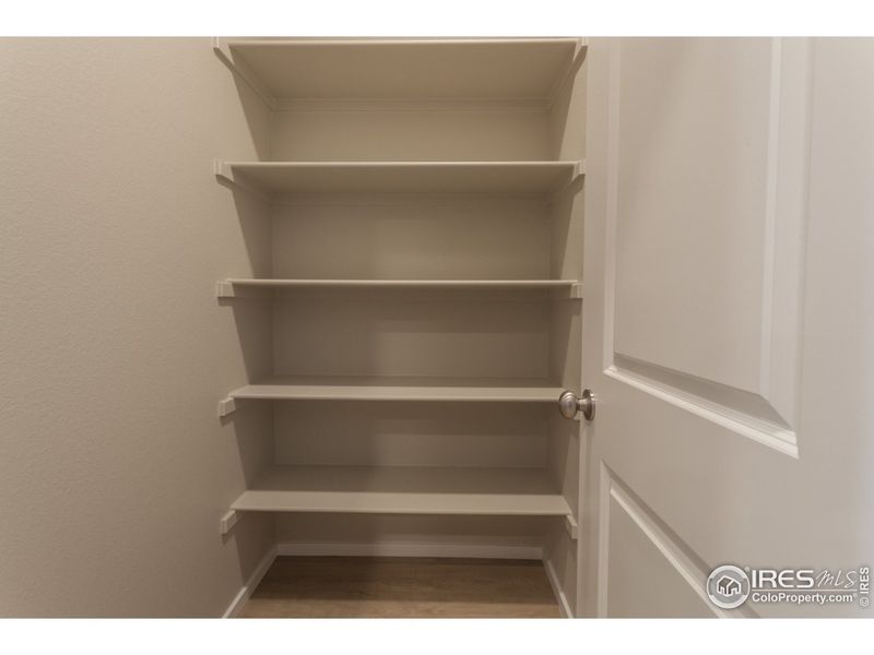 EXAMPLE PHOTO: PANTRY