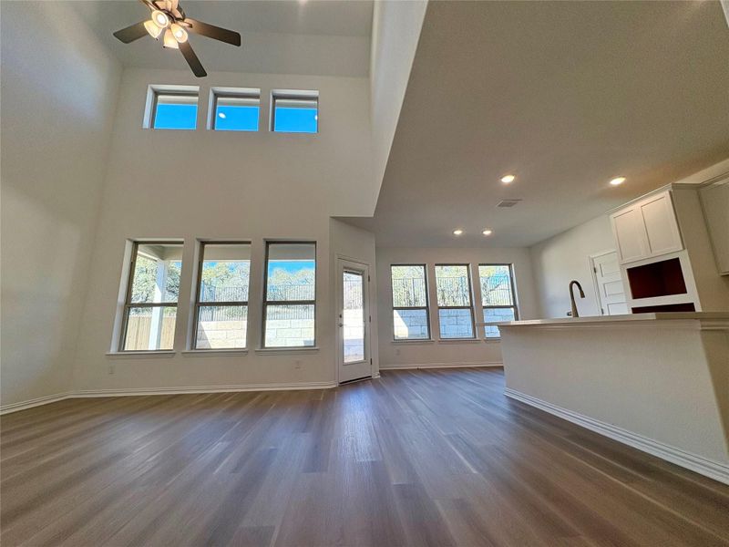 Spacious, unfurnished interior of a new home in Retreat at San Gabriel, Georgetown (Image 7).
