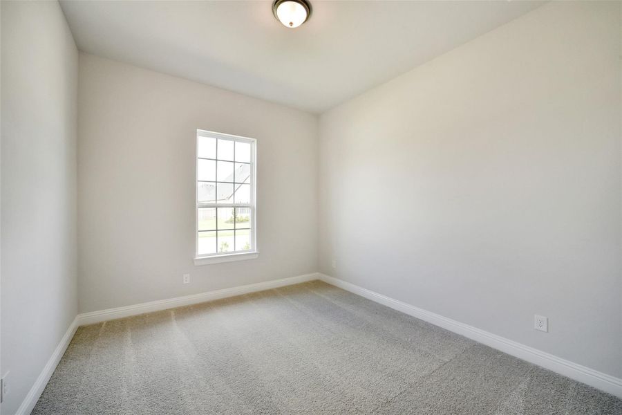Spacious, unfurnished interior of a new home in Sienna 65', Missouri City (Image 45).