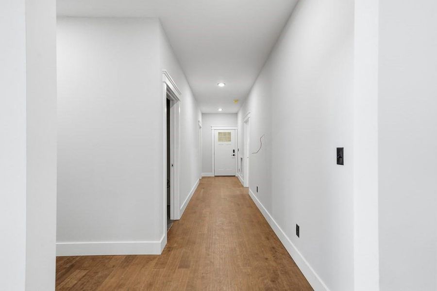 Spacious, unfurnished interior of a new home in , Ellijay (Image 27).