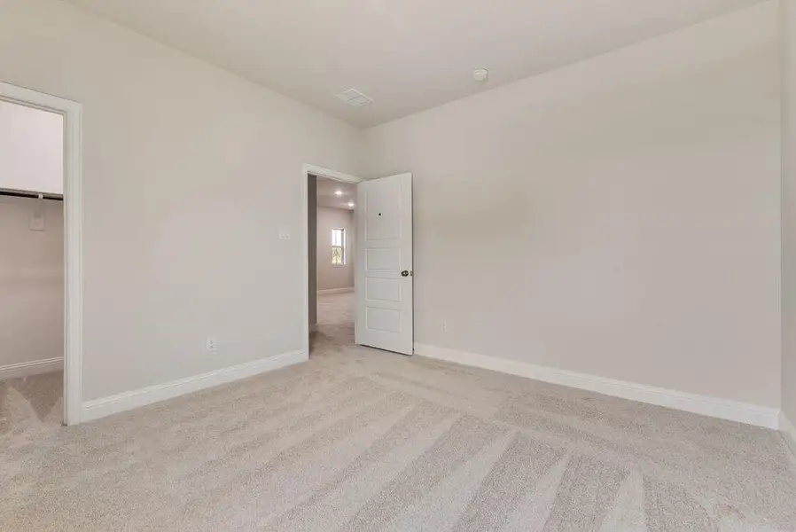 Spacious, unfurnished interior of a new home in Bayside, Rowlett (Image 16). Spacious, unfurnished interior of a new home in Bayside, Rowlett (Image 16).