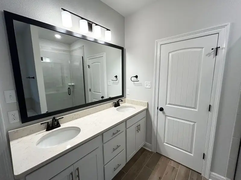 PHOTO OF SIMILAR PLAN