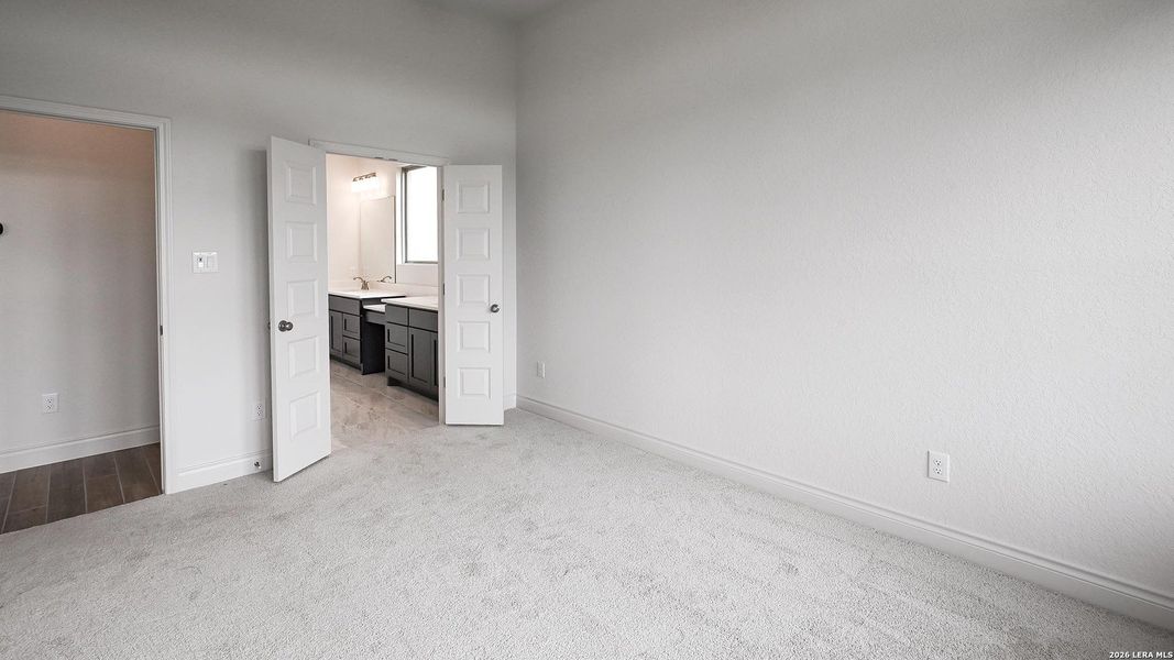 Spacious, unfurnished interior of a new home in Legacy at Lake Dunlap, New Braunfels (Image 24).