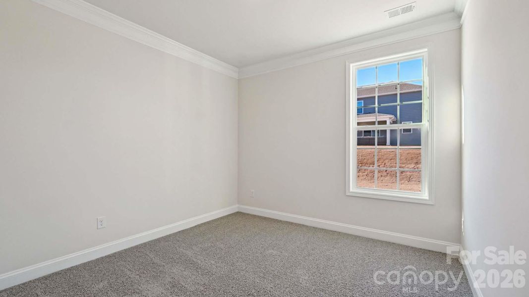 Spacious, unfurnished interior of a new home in Sylvan Creek, Denver (Image 16).