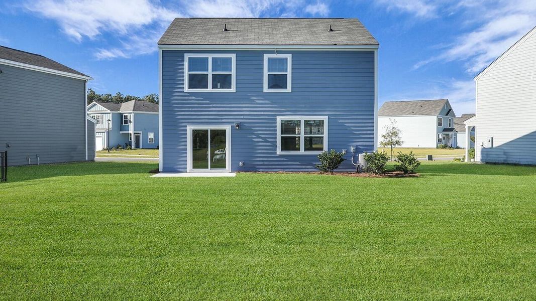 Exterior details and patio area of a home in Hillcrest, Ravenel (Image 22).