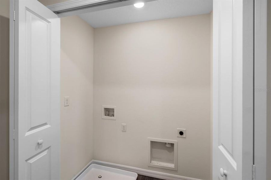 Spacious, unfurnished interior of a new home in Waterleigh, Winter Garden (Image 17).