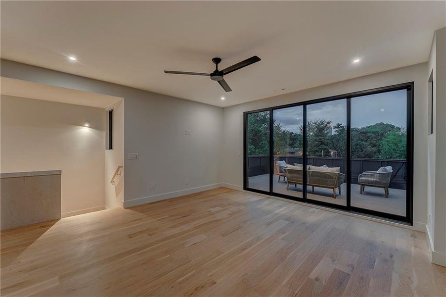 Spacious, unfurnished interior of a new home in , Atlanta (Image 23).