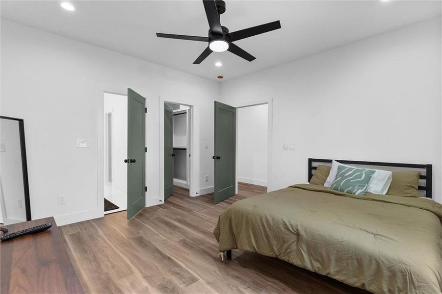 Furnished interior view inside a new home in , Atlanta (Image 39).