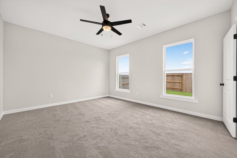 Spacious, unfurnished interior of a new home in Aldeana, Bonney (Image 39).