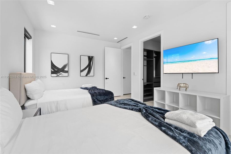 Furnished interior view inside a new home in , Miami (Image 35). Furnished interior view inside a new home in , Miami (Image 35).