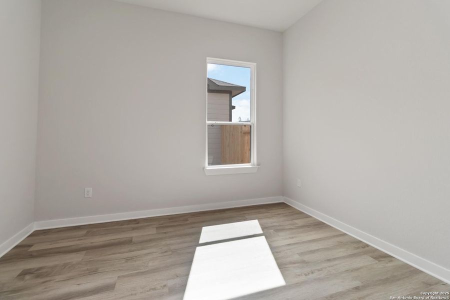 Spacious, unfurnished interior of a new home in Hunters Ranch, San Antonio (Image 20). Spacious, unfurnished interior of a new home in Hunters Ranch, San Antonio (Image 20).