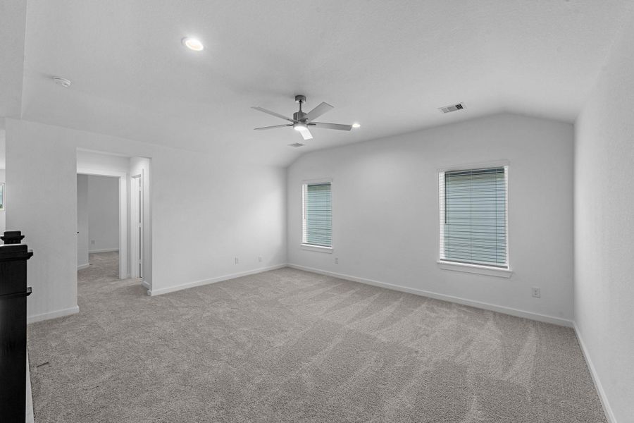 Spacious, unfurnished interior of a new home in Beacon Hill, Waller (Image 29).