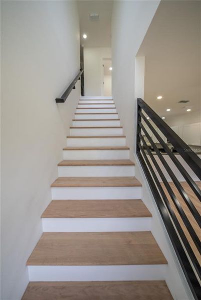 Image 37 of a home in .