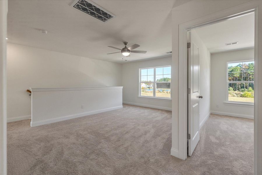 Spacious, unfurnished interior of a new home in Oakley Pointe, Moncks Corner (Image 25).