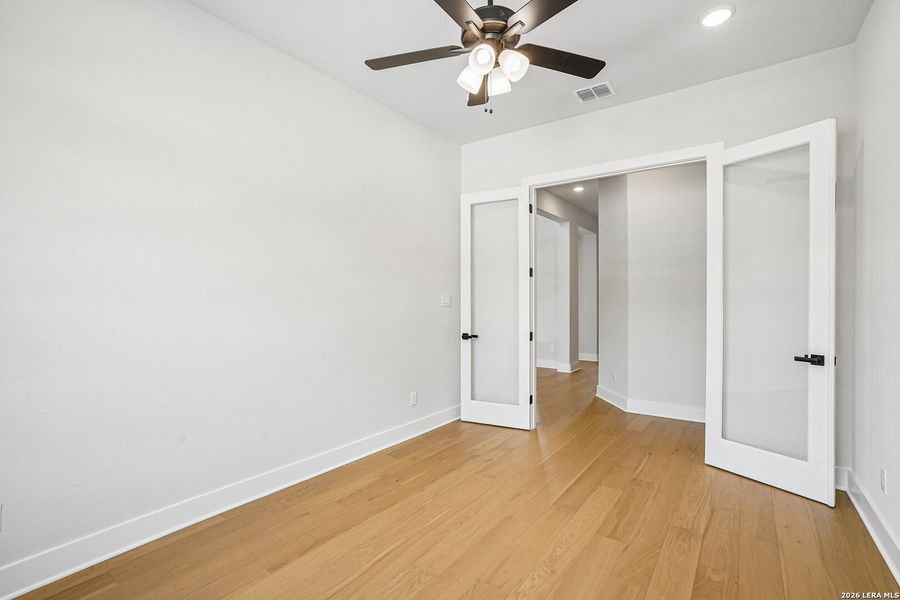 Spacious, unfurnished interior of a new home in Verandas at the Rim, San Antonio (Image 26). Spacious, unfurnished interior of a new home in Verandas at the Rim, San Antonio (Image 26).