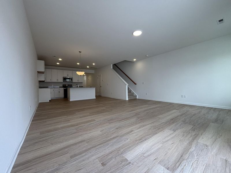 Spacious, unfurnished interior of a new home in CraigStone, Woodruff (Image 8).