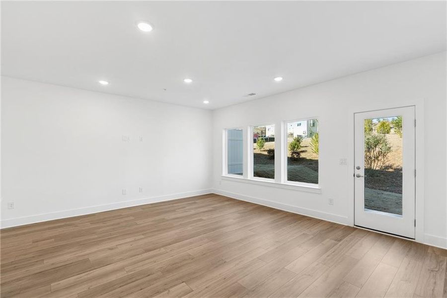 Spacious, unfurnished interior of a new home in Grandview Terrace, Canton (Image 12).