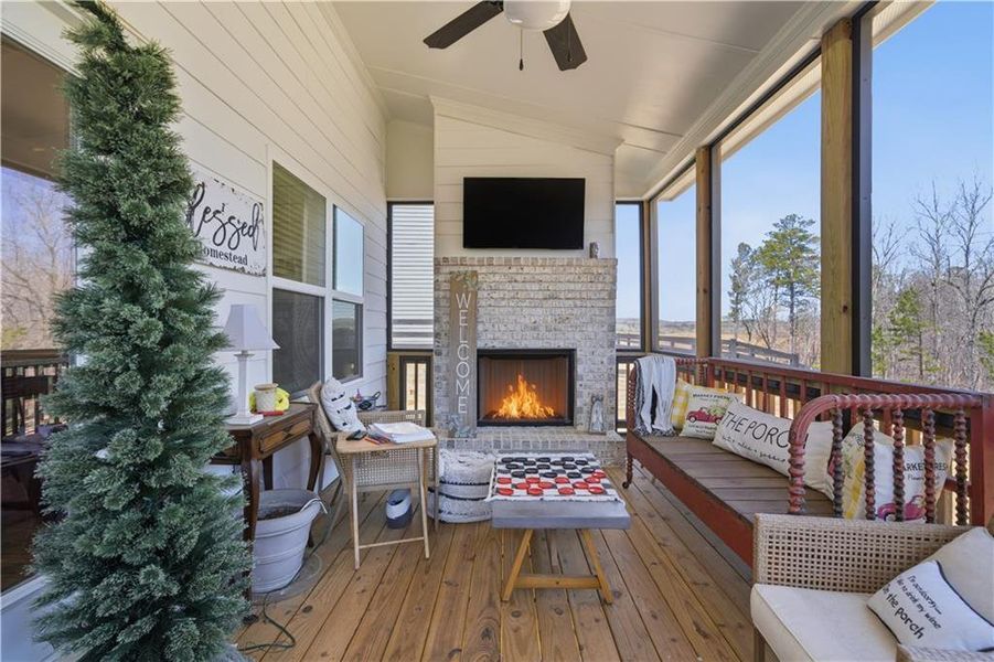 Exterior details and patio area of a home in , Dallas (Image 3).